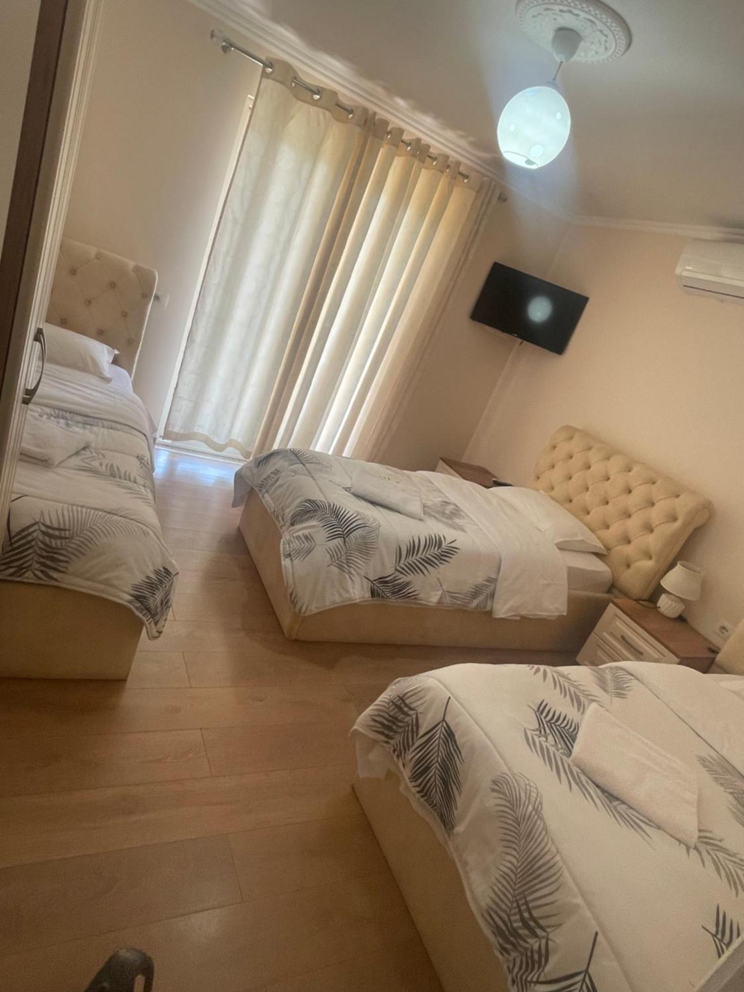 Guest House Bracaj Zhaban Exterior foto