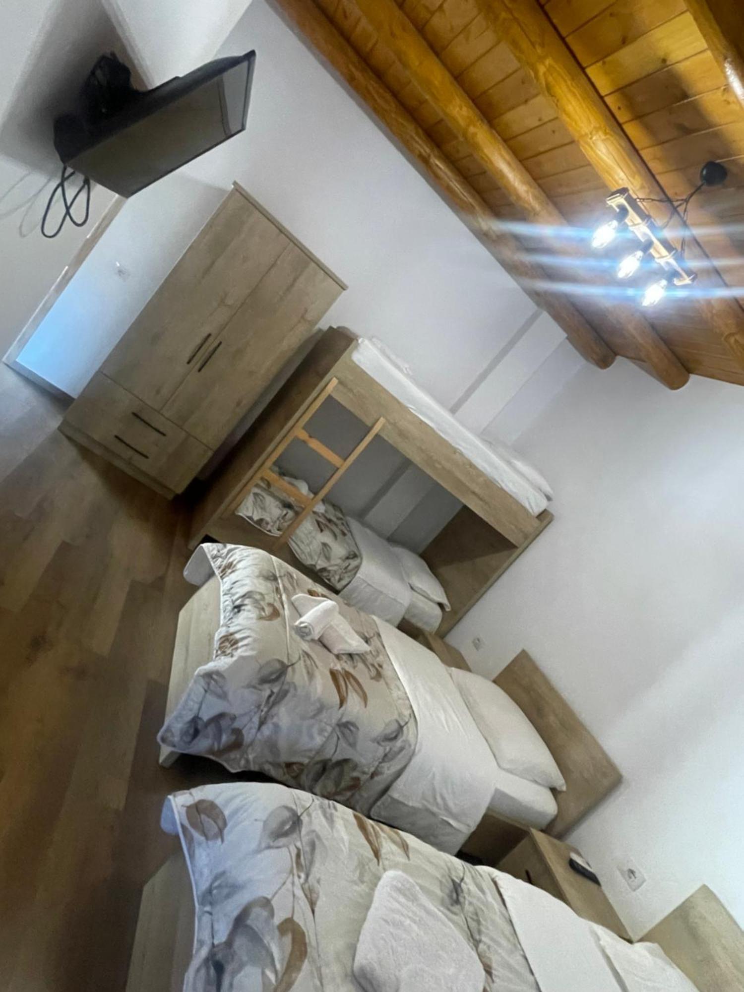 Guest House Bracaj Zhaban Exterior foto