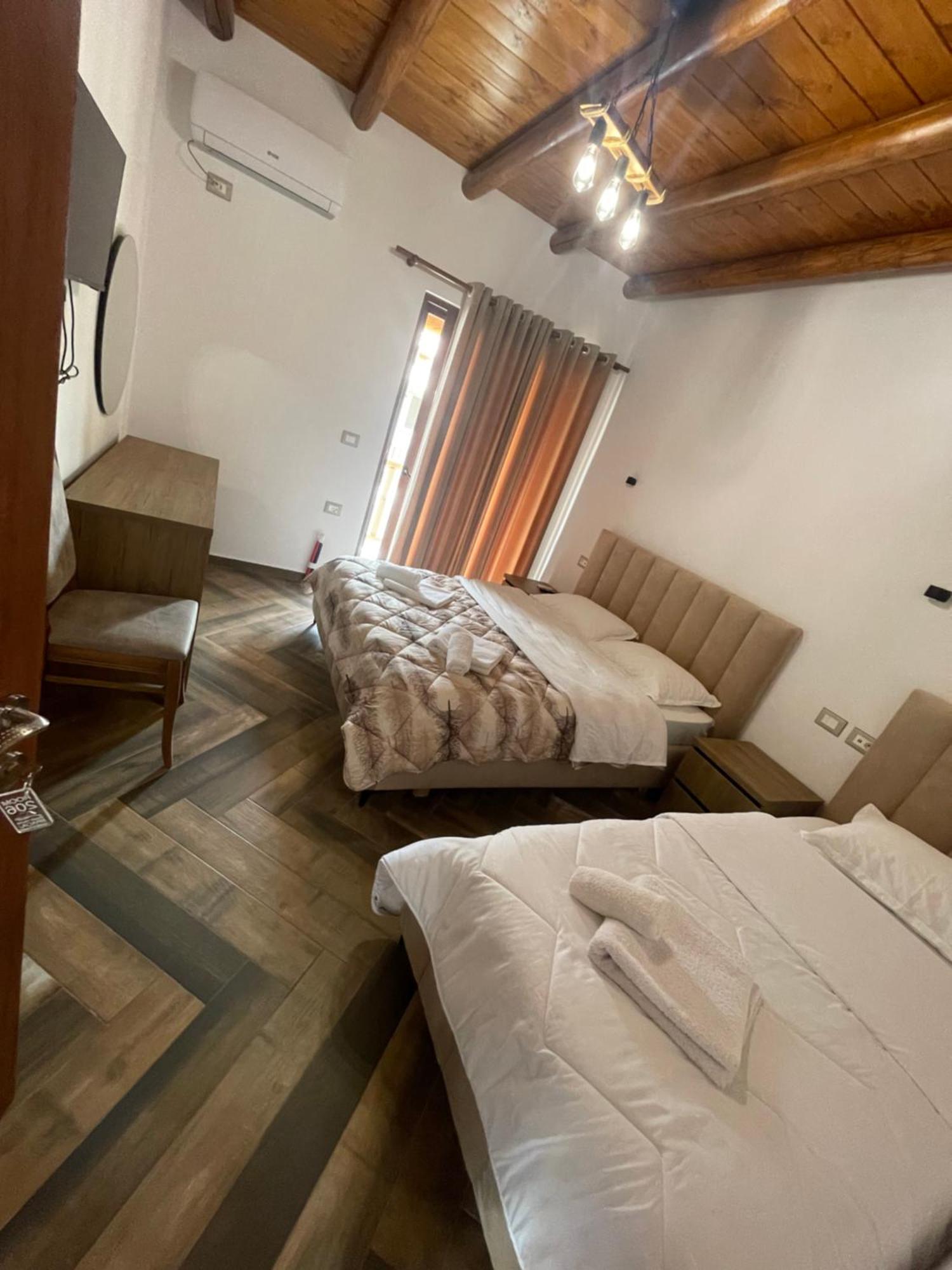 Guest House Bracaj Zhaban Exterior foto