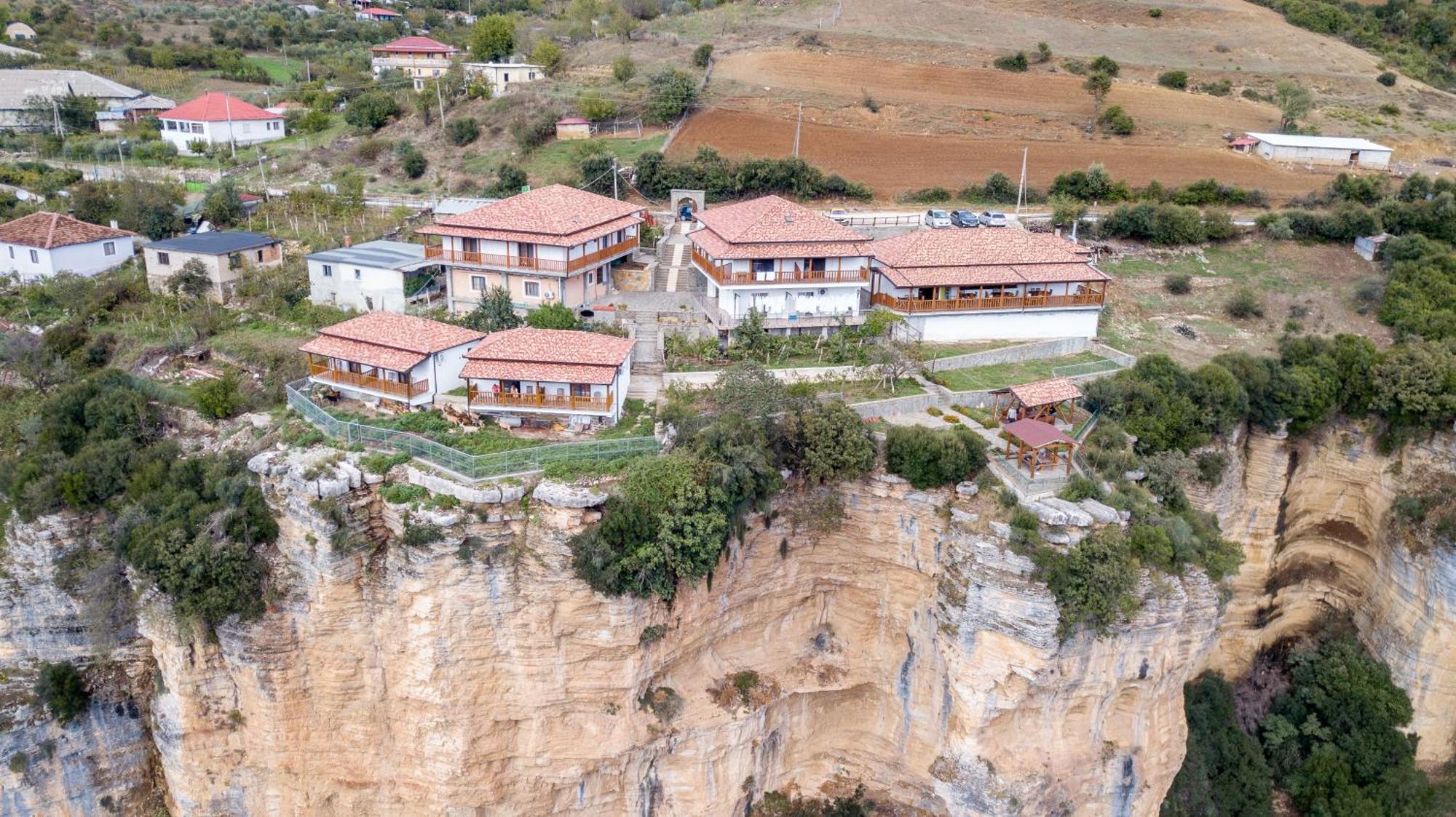 Guest House Bracaj Zhaban Exterior foto